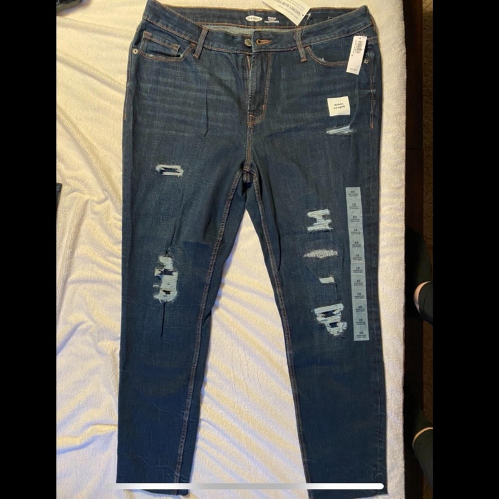 Old Navy Rockstar Super Skinny Jeans